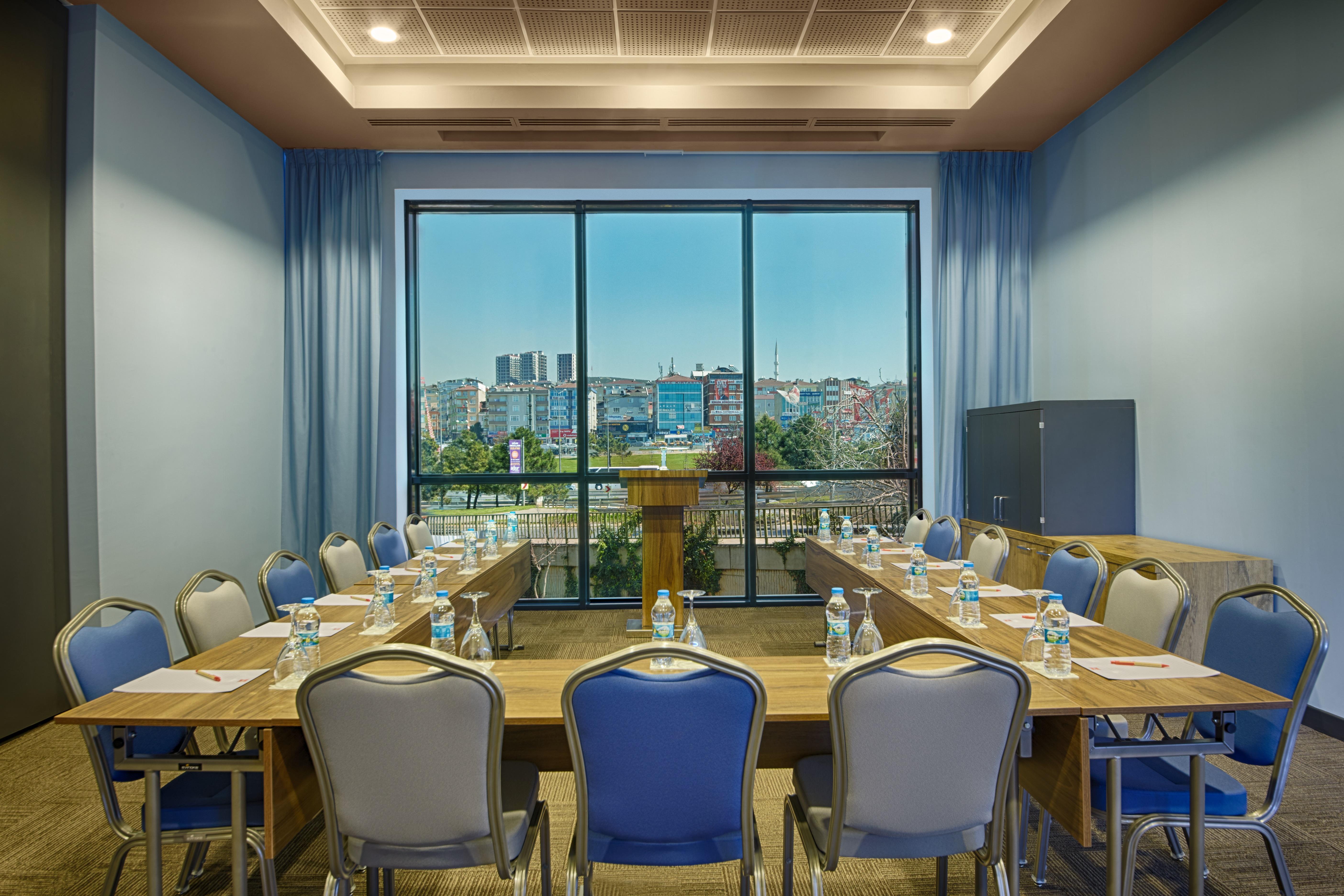 Ibis Istanbul Tuzla Hotel Cayirova Bagian luar foto